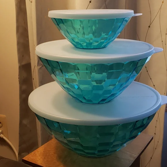 NEW - TUPPERWARE ICE PRISMS SERVING COLLECTION